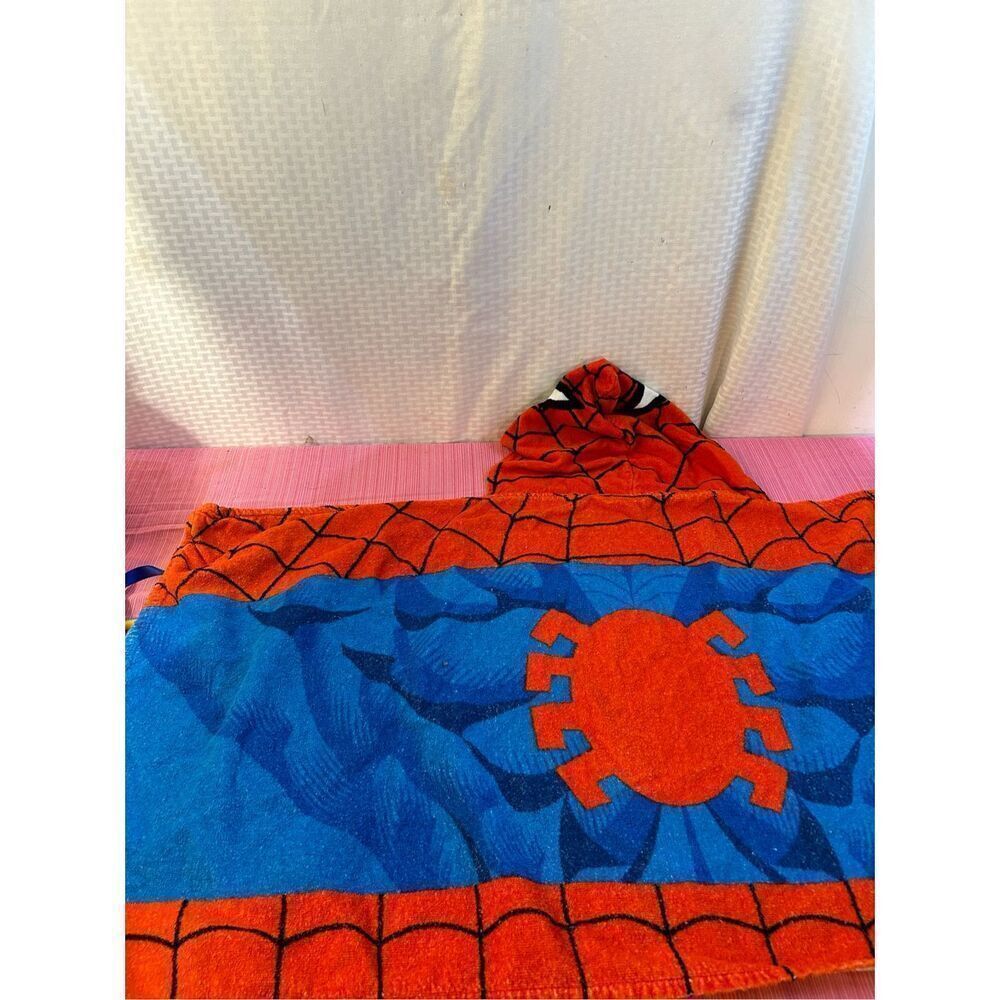 Marvel Spider-Man hooded beach‎ towel red blue 23"x43"